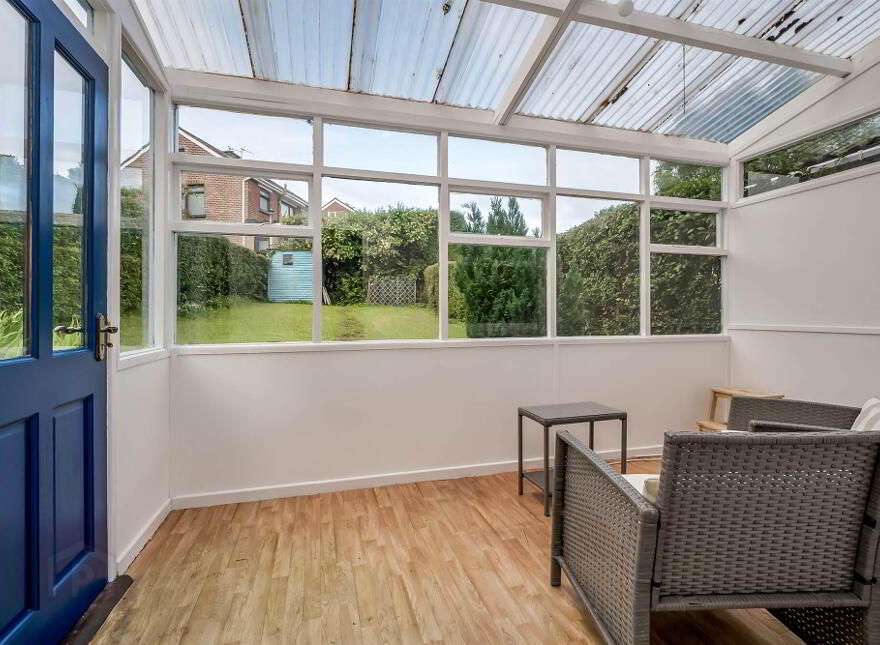 9 Glen Road, Castlereagh, Belfast, BT5 7JH