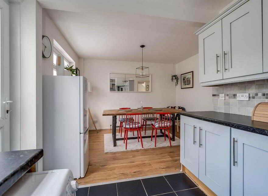 9 Glen Road, Castlereagh, Belfast, BT5 7JH