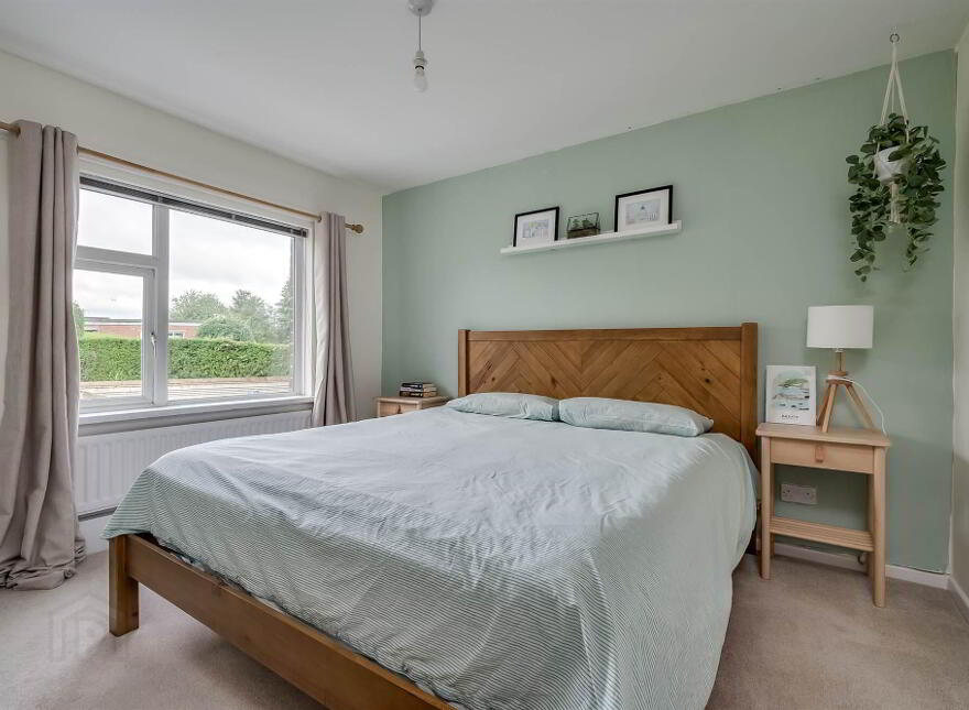 9 Glen Road, Castlereagh, Belfast, BT5 7JH