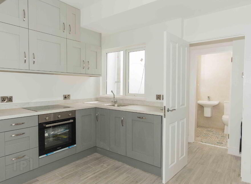 88 Edenderry Village, Belfast, BT8 8LQ