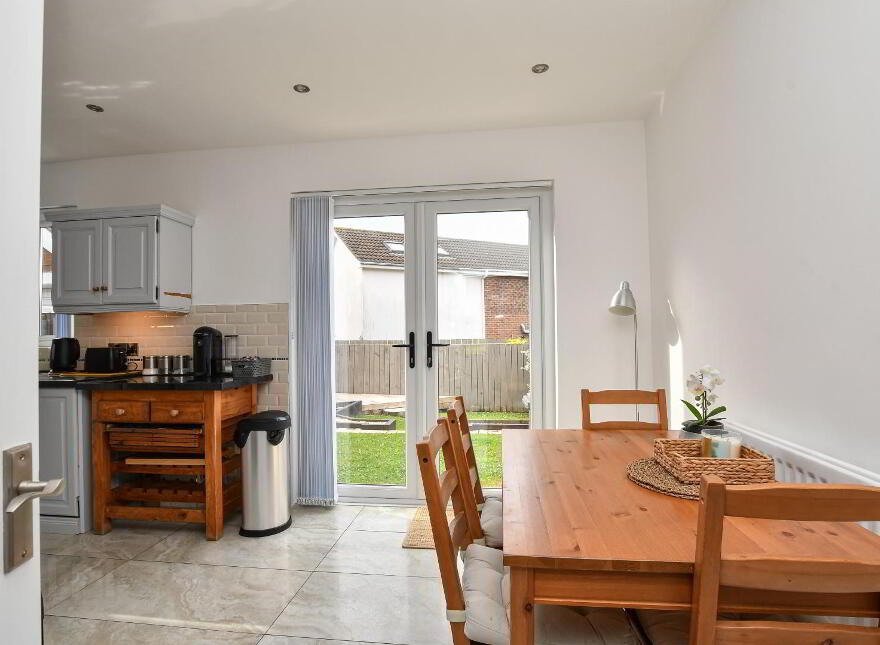 19 Cairnsville Road, Bangor, BT19 6EN