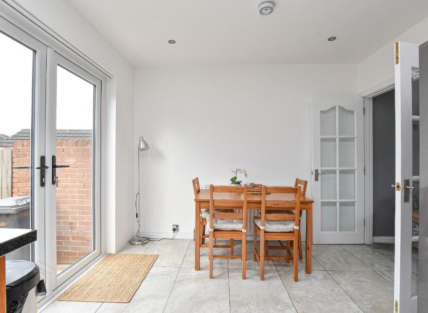19 Cairnsville Road, Bangor, BT19 6EN