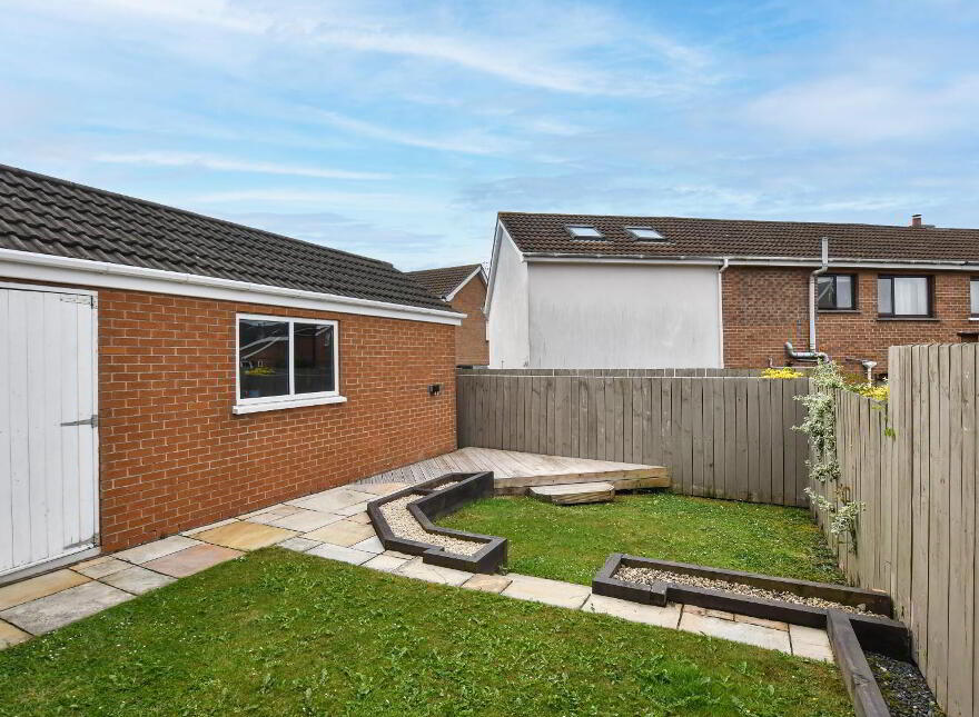 19 Cairnsville Road, Bangor, BT19 6EN