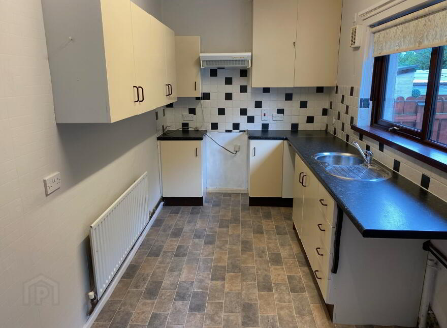 30 Hillview Park, Lisburn, BT27 4PA