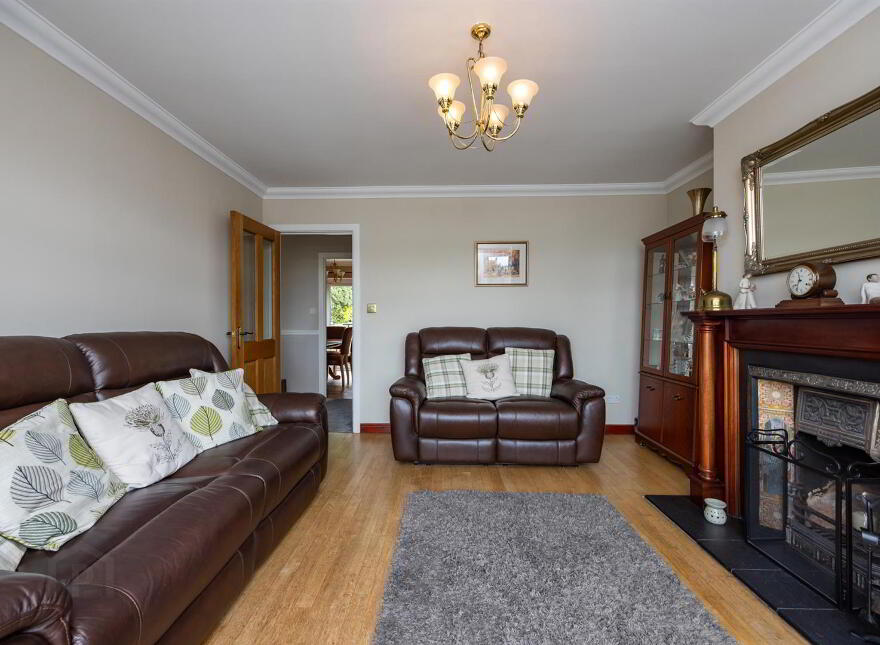 18 Forge Hill Court, Saintfield, BT24 7LW