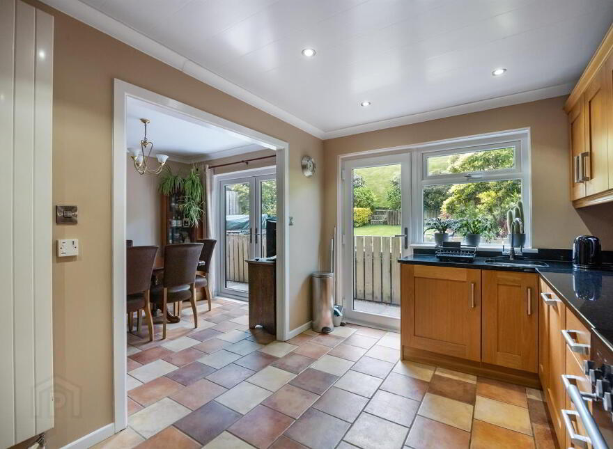18 Forge Hill Court, Saintfield, BT24 7LW