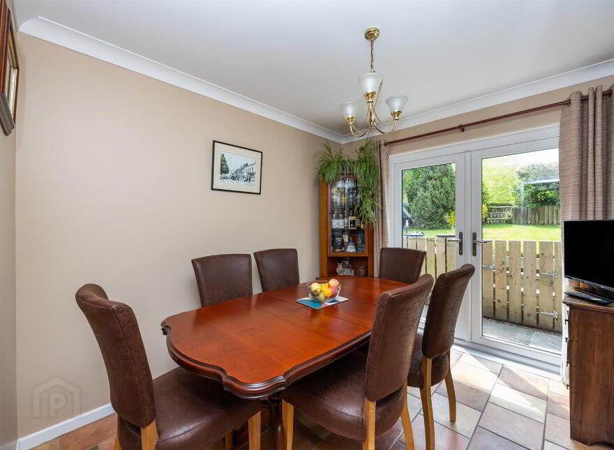 18 Forge Hill Court, Saintfield, BT24 7LW