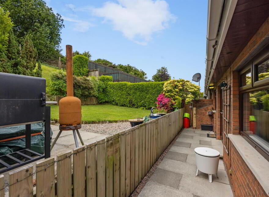 18 Forge Hill Court, Saintfield, BT24 7LW