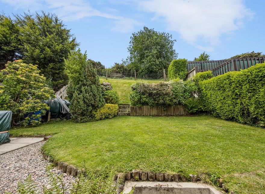 18 Forge Hill Court, Saintfield, BT24 7LW