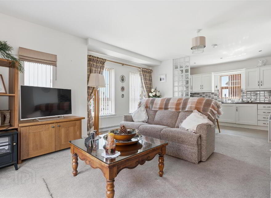 5 Forge Hill Close, Saintfield, BT24 7NJ