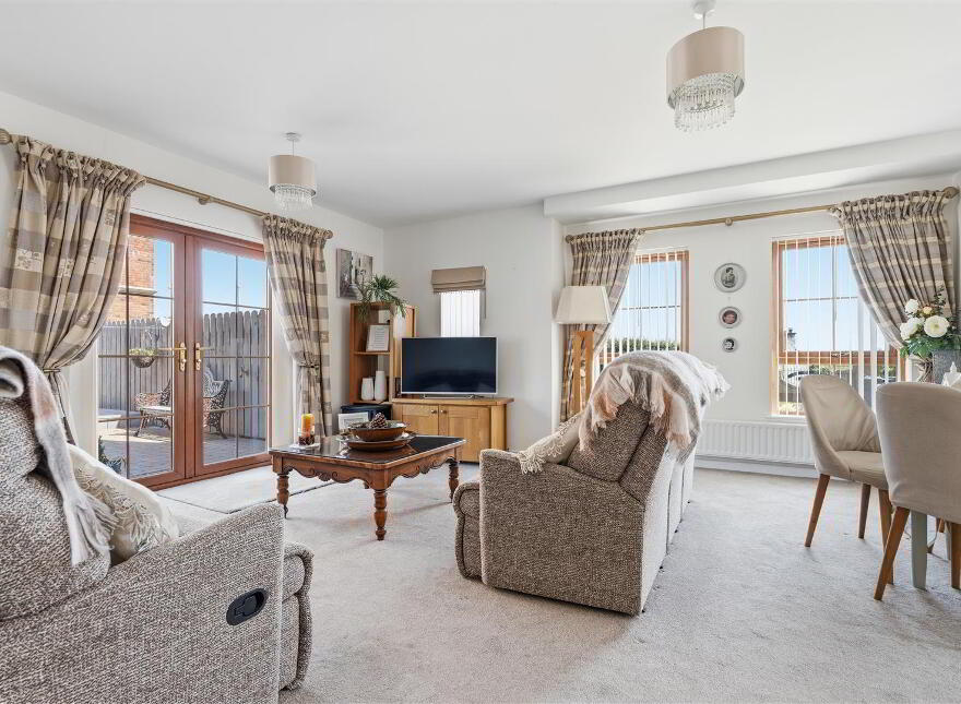 5 Forge Hill Close, Saintfield, BT24 7NJ