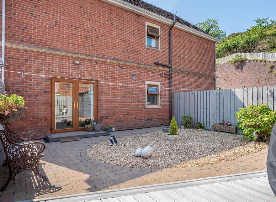5 Forge Hill Close, Saintfield, BT24 7NJ