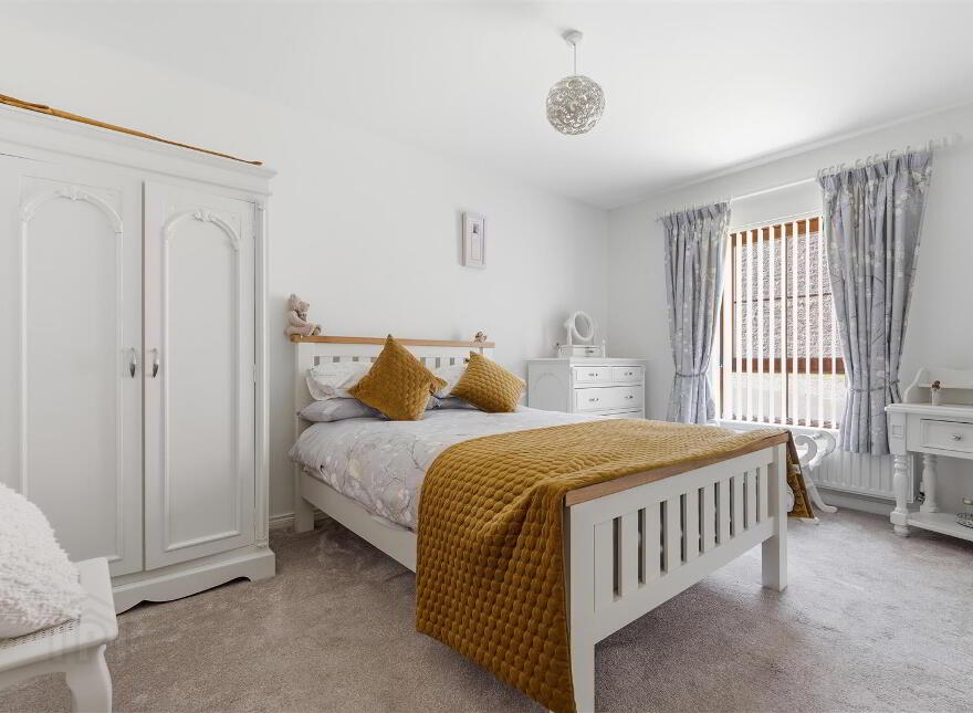 5 Forge Hill Close, Saintfield, BT24 7NJ
