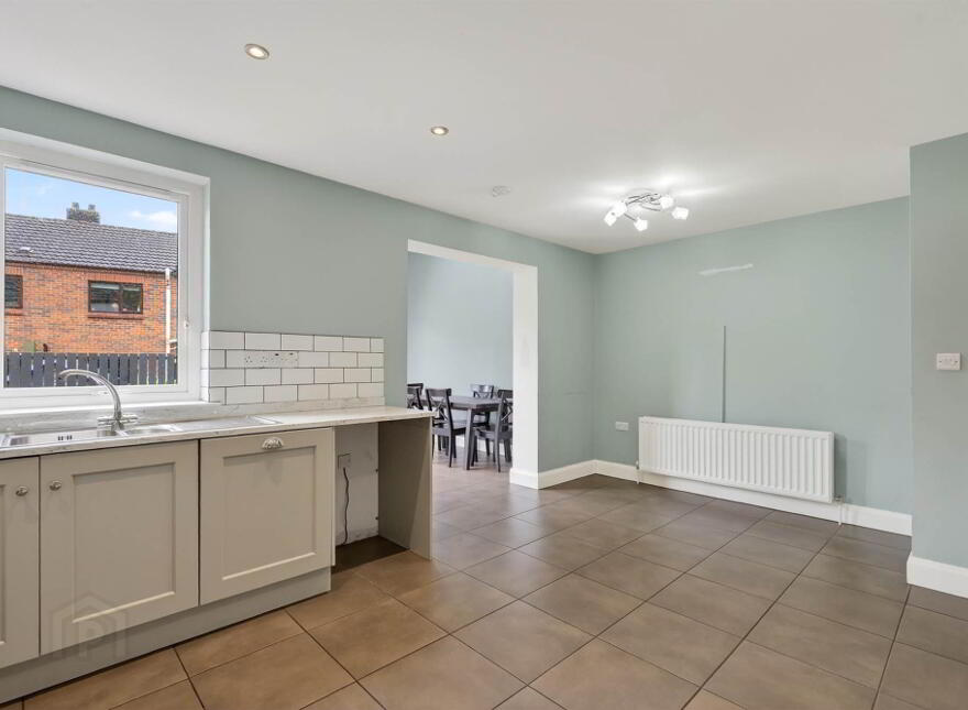 5 Quay Meadows, Lisburn, BT27 5FL