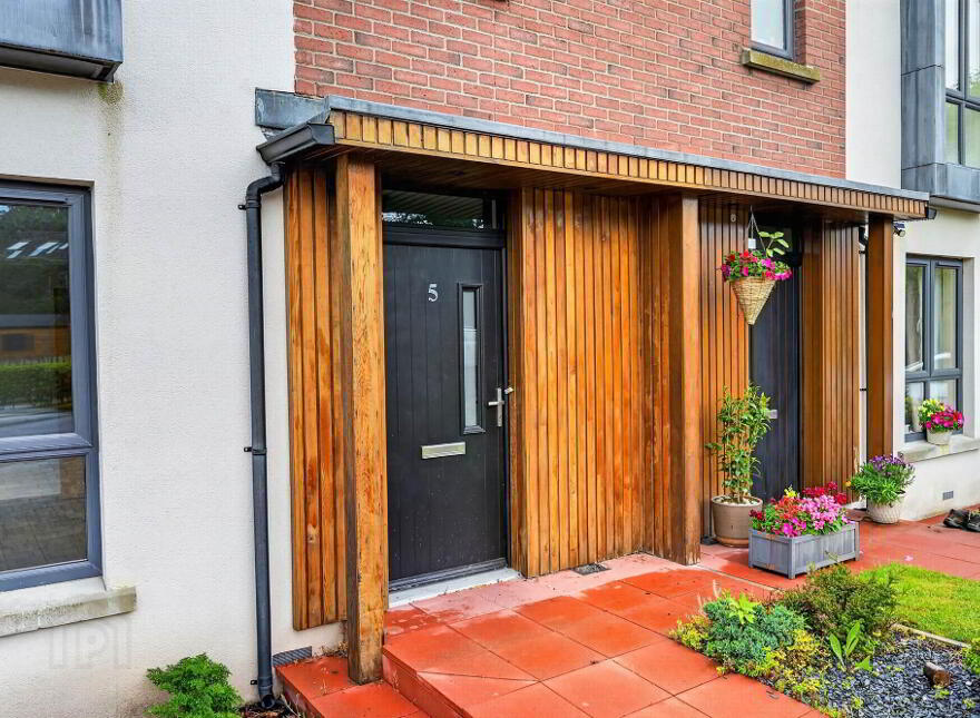 5 Quay Meadows, Lisburn, BT27 5FL