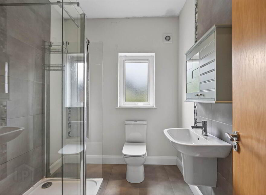 5 Quay Meadows, Lisburn, BT27 5FL