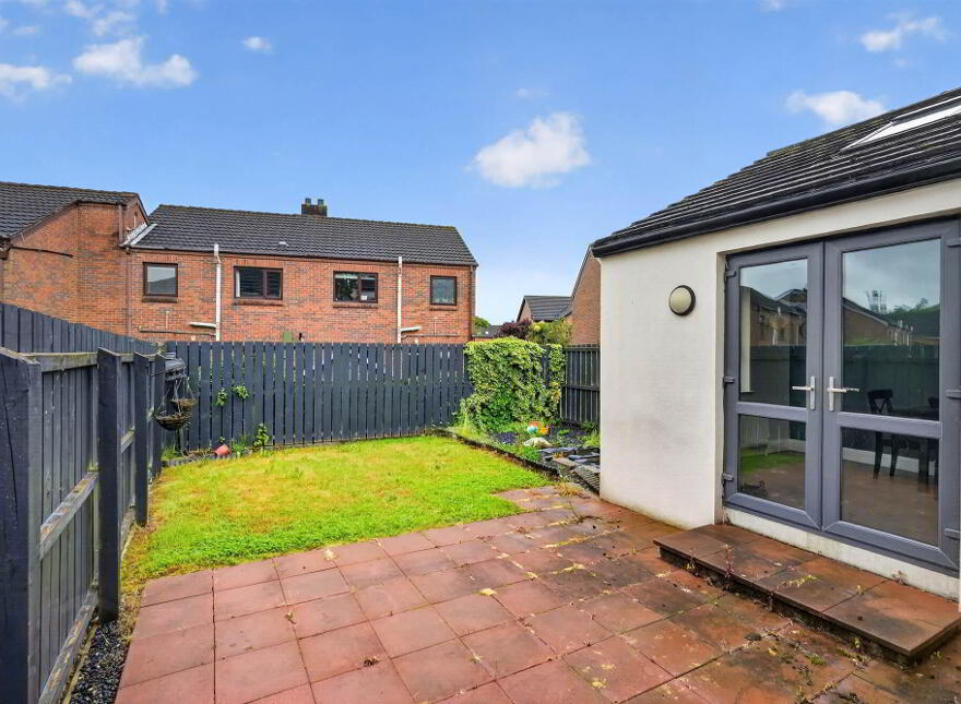 5 Quay Meadows, Lisburn, BT27 5FL