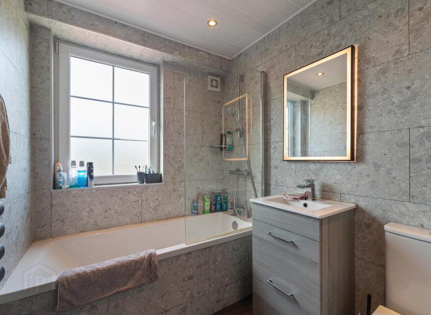 9 Fortwilliam Grange, Belfast, BT15 4AU