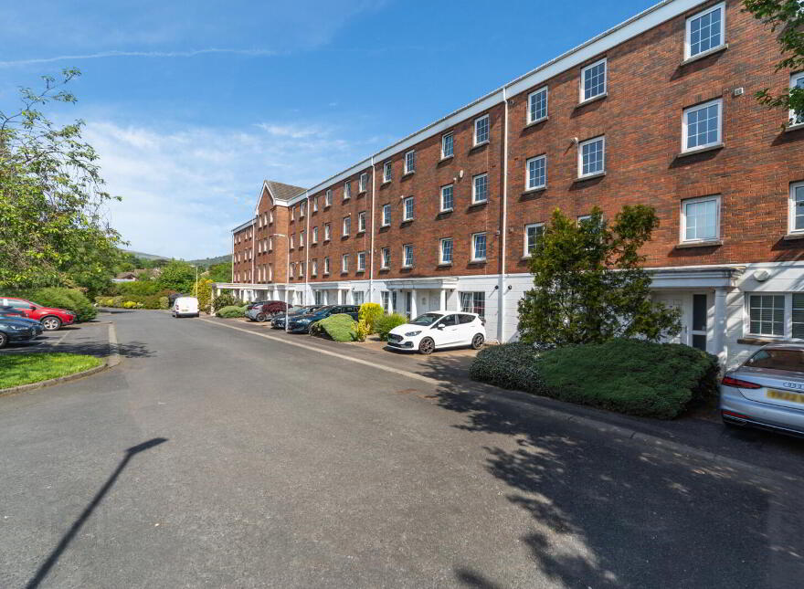 9 Fortwilliam Grange, Belfast, BT15 4AU