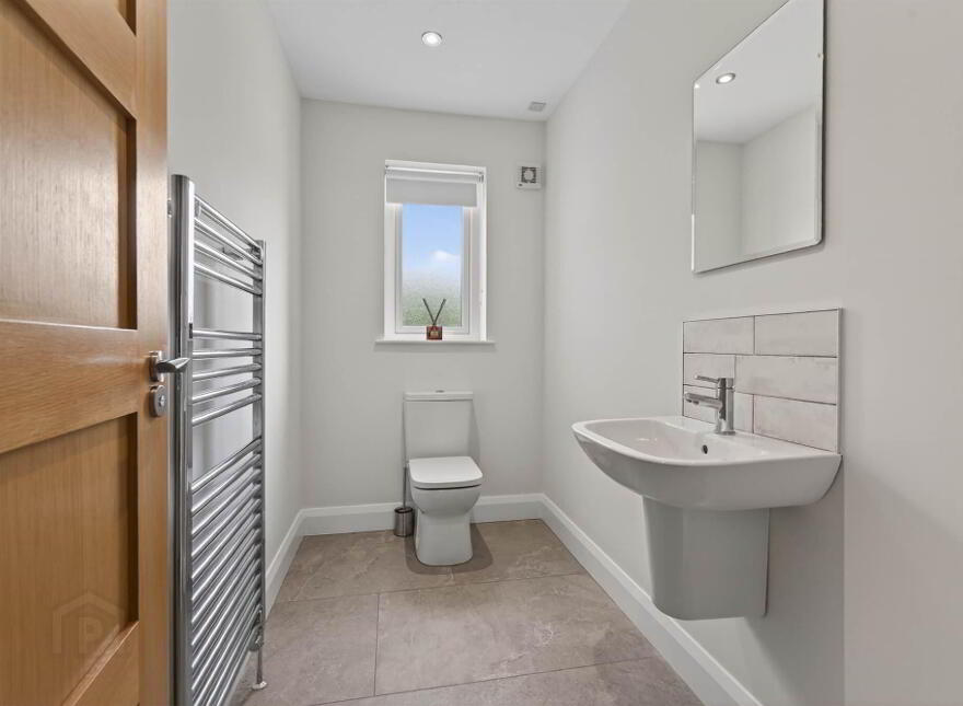 74B Belfast Road, Saintfield, Ballynahinch, BT24 7EX