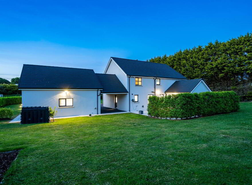 74B Belfast Road, Saintfield, Ballynahinch, BT24 7EX