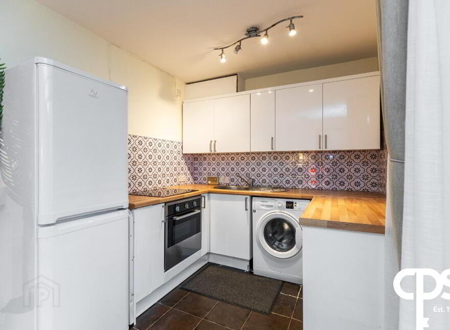 19 Balmoral Court, Belfast, BT9 7GR
