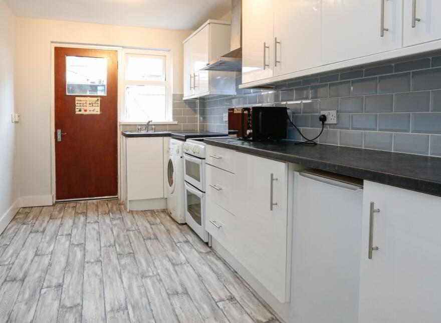 19 Titania Street, Belfast, BT6 8NT