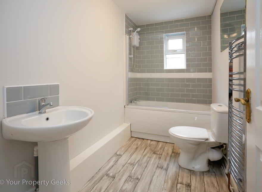 19 Titania Street, Belfast, BT6 8NT