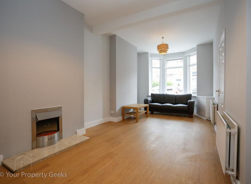 19 Titania Street, Belfast, BT6 8NT