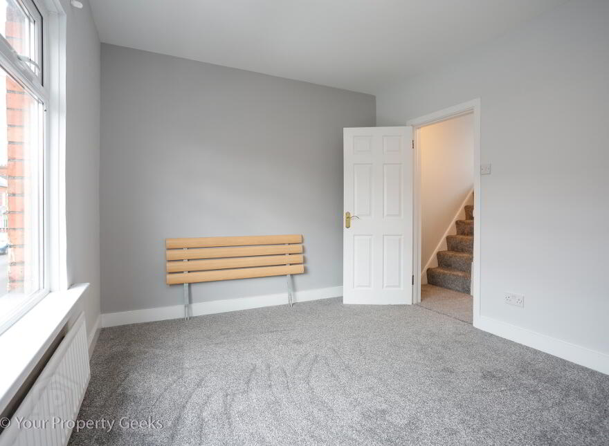19 Titania Street, Belfast, BT6 8NT