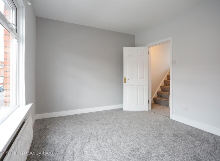 19 Titania Street, Belfast, BT6 8NT