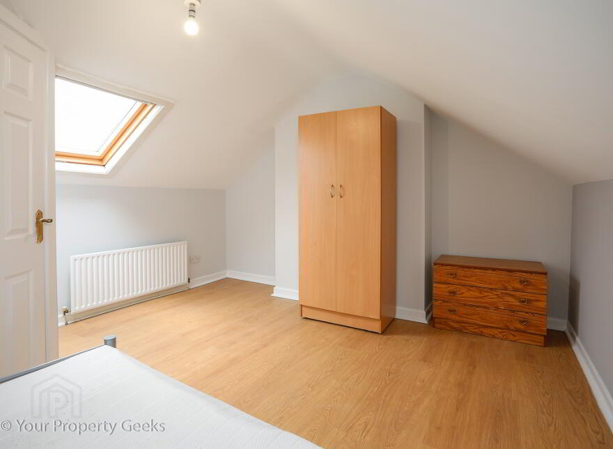 19 Titania Street, Belfast, BT6 8NT