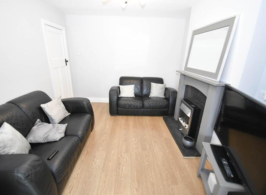 51 Priory Park, Lisburn Road, Belfast, BT10 0AE