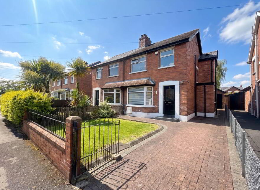 51 Priory Park, Lisburn Road, Belfast, BT10 0AE