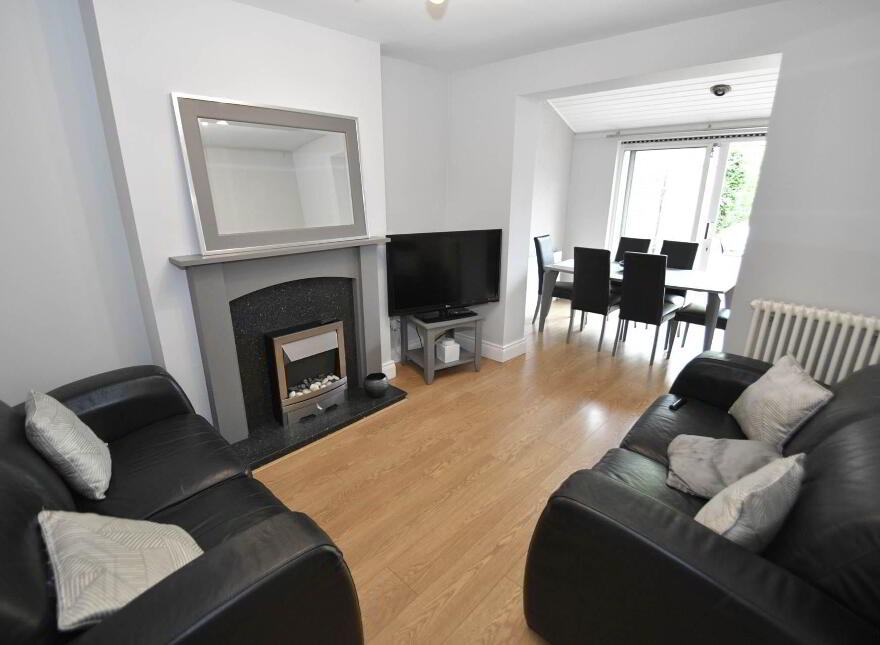 51 Priory Park, Lisburn Road, Belfast, BT10 0AE