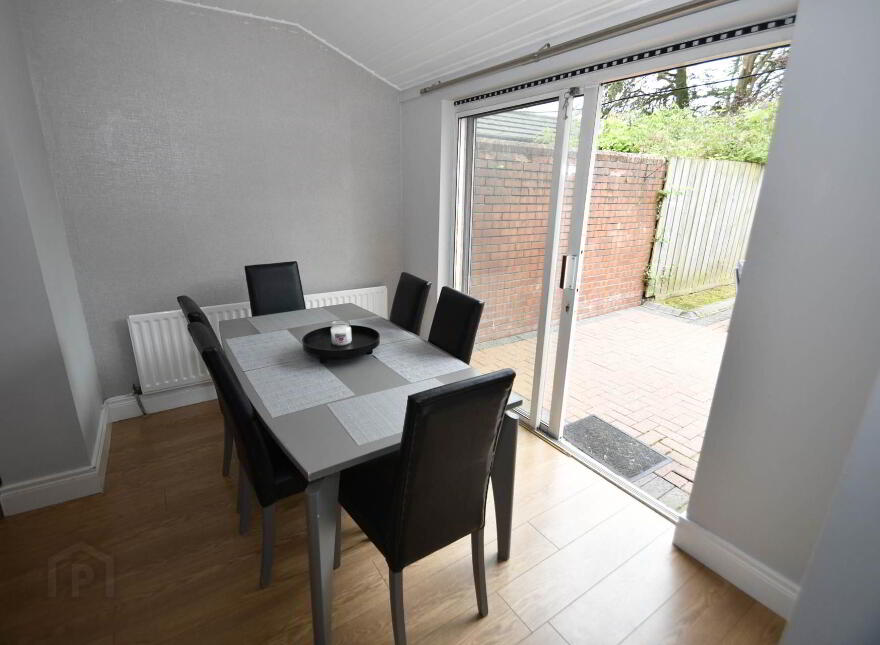 51 Priory Park, Lisburn Road, Belfast, BT10 0AE