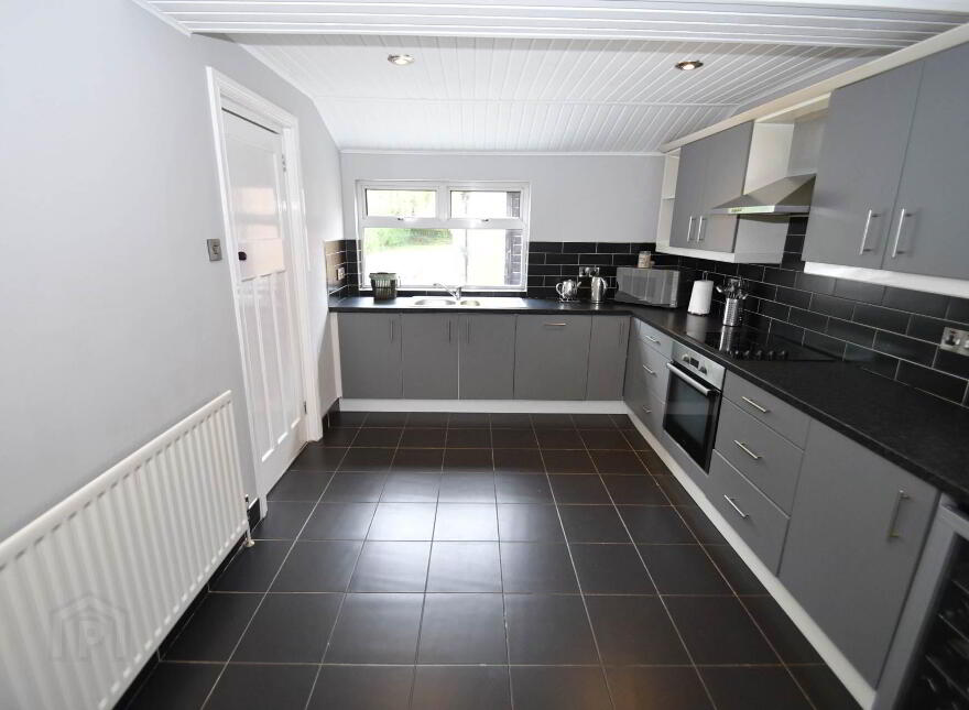 51 Priory Park, Lisburn Road, Belfast, BT10 0AE
