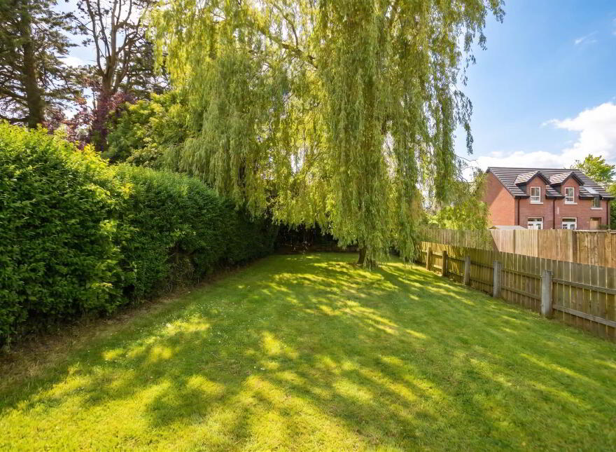 51 Priory Park, Lisburn Road, Belfast, BT10 0AE