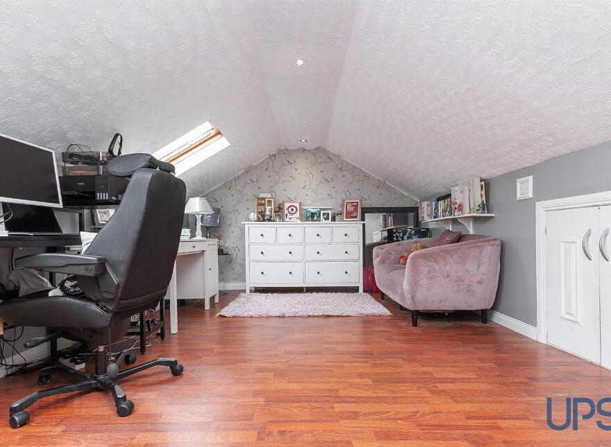 5 Kilmore Close, Clonard, Belfast, BT13 2TE