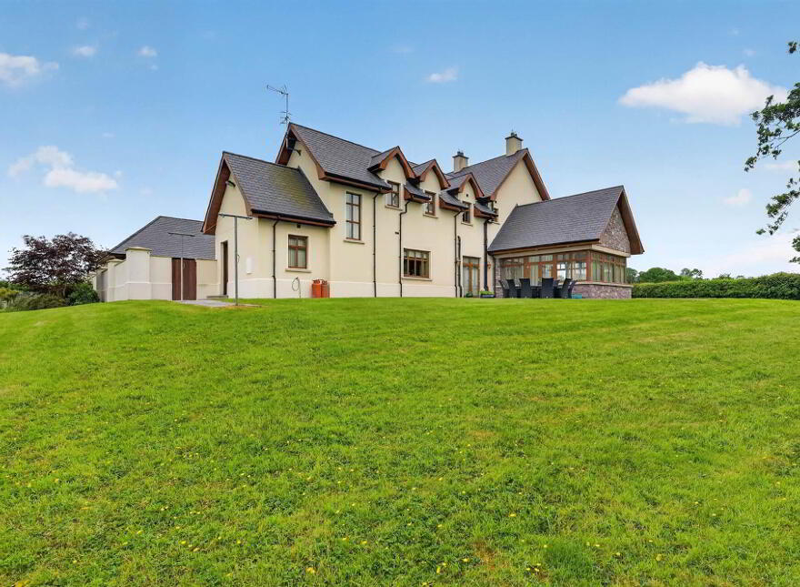 44 Mullaghbrack Road, Hamiltonsbawn, Armagh, BT60 1JT