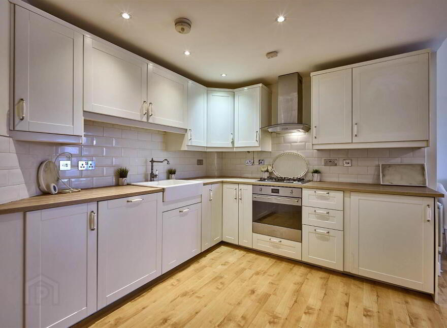 10 Sullivan Court, Sullivan Place, Holywood, BT18 9JF
