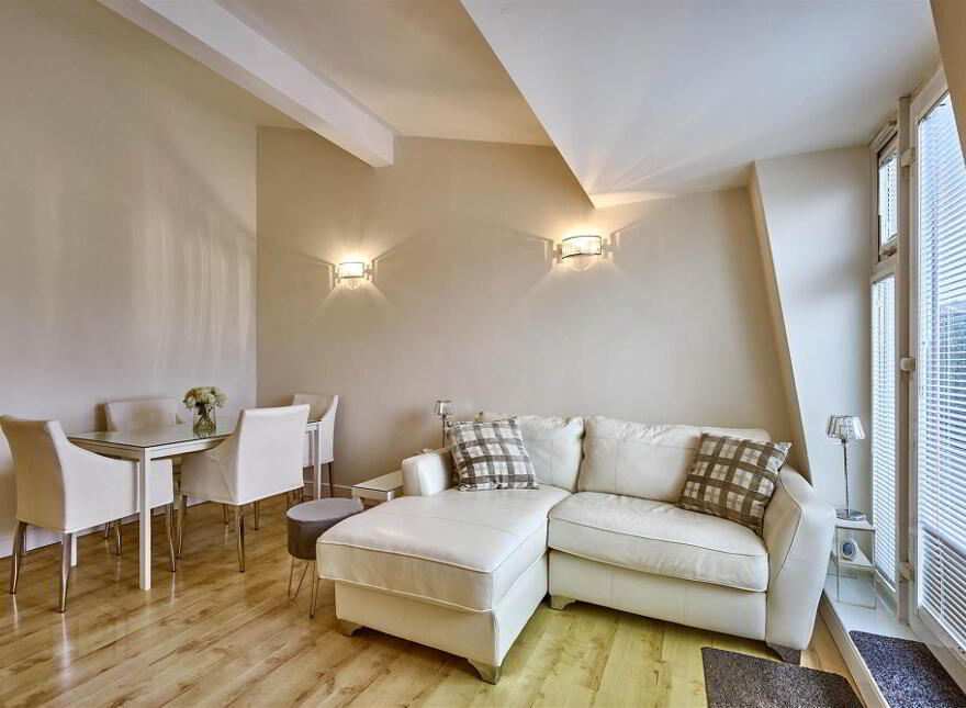 10 Sullivan Court, Sullivan Place, Holywood, BT18 9JF