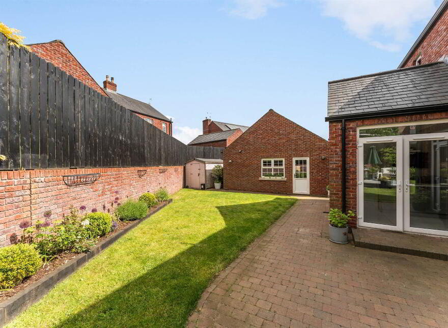 3 Breton Drive, Lisburn, BT28 3ZA