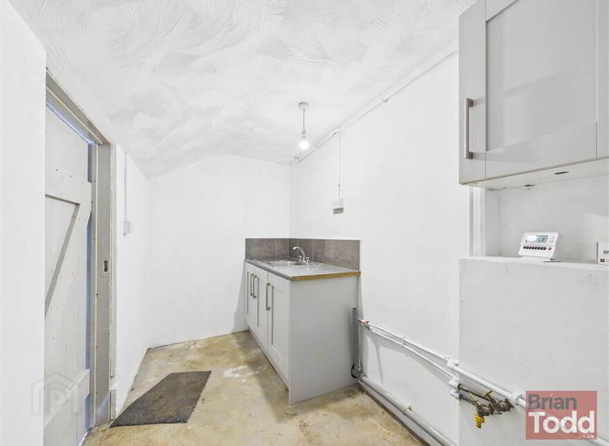 ST Johns Place, Larne, BT40 1TB
