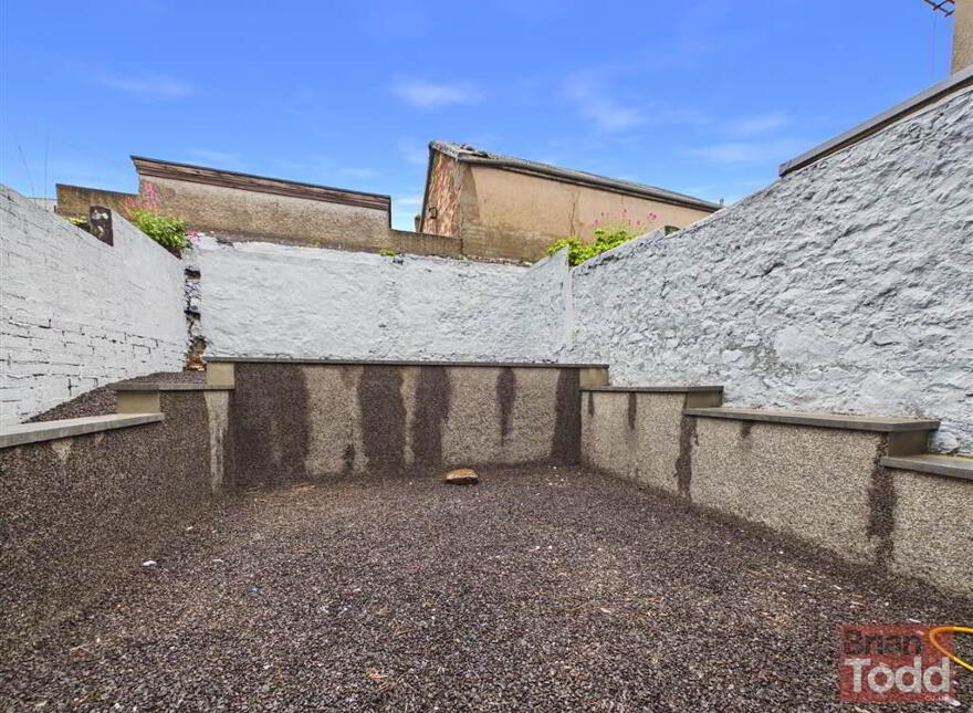 ST Johns Place, Larne, BT40 1TB