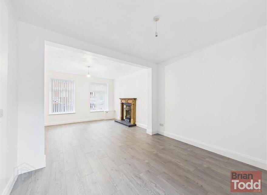 ST Johns Place, Larne, BT40 1TB