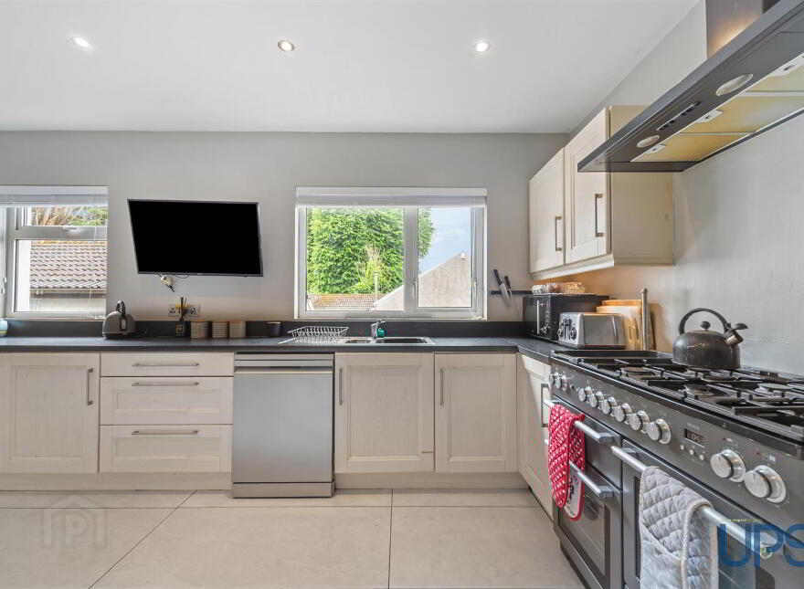 Glencroft, 2 Nutts Corner Road, Crumlin, BT29 4BW