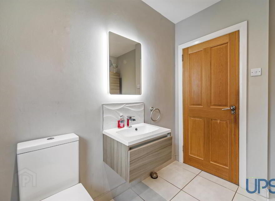 Glencroft, 2 Nutts Corner Road, Crumlin, BT29 4BW