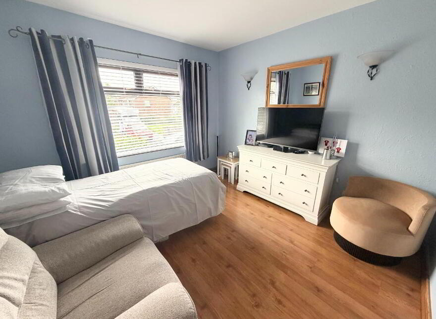 47 Lisnarea Avenue, Garden City, Derry, BT48 7SS