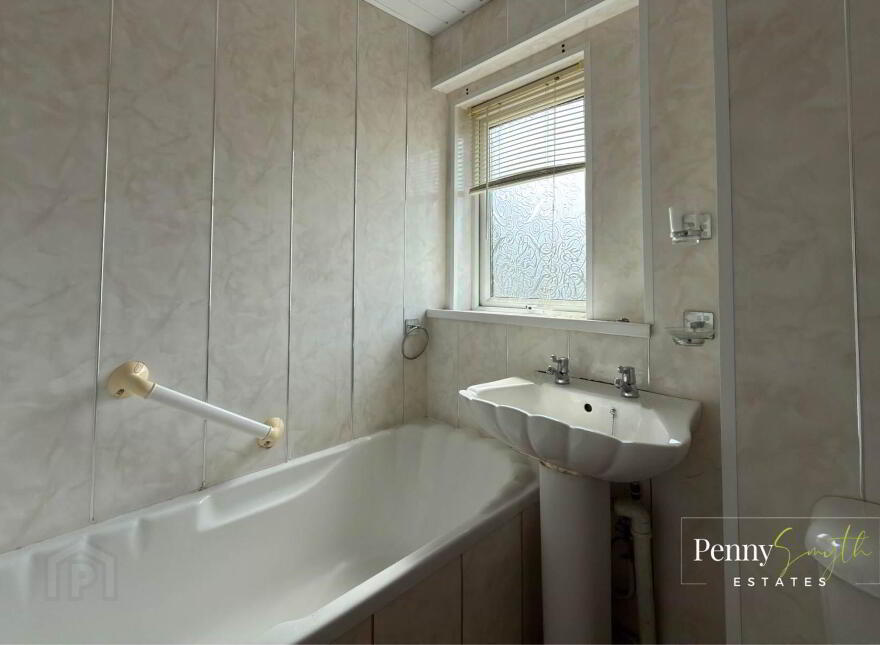 41 Ballywalter Gardens, Bangor, BT19 1QE